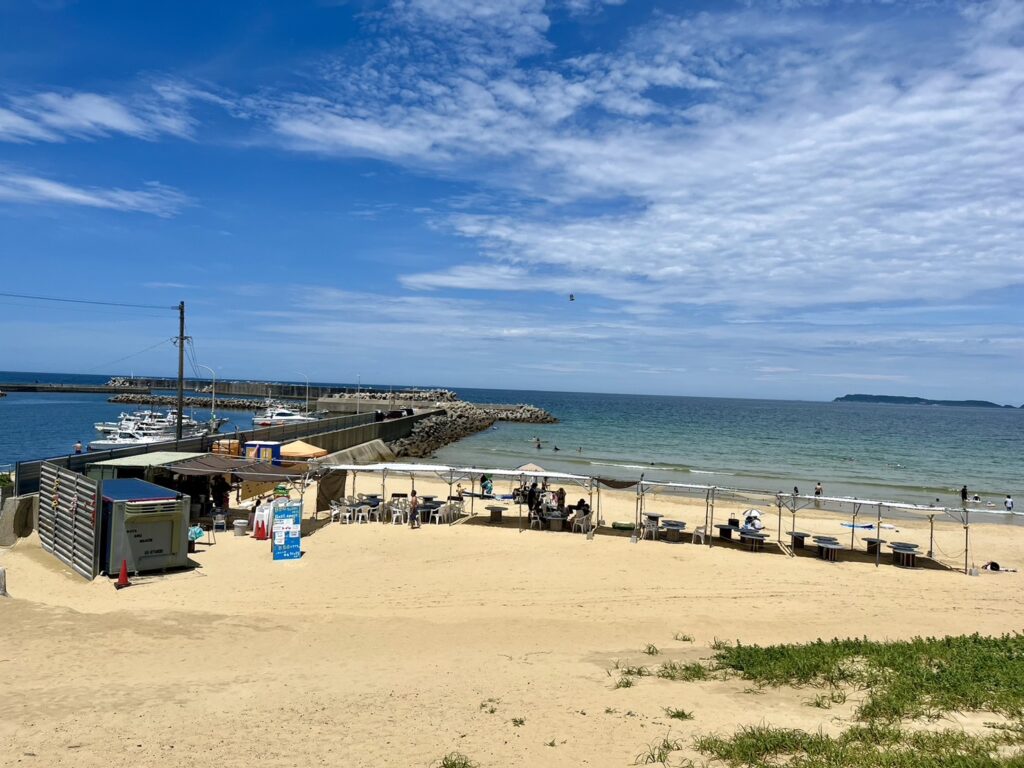 福岡市東区　奈多海岸
白い砂浜

