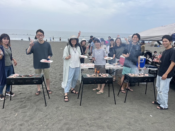 湘南の海岸でBBQ大会