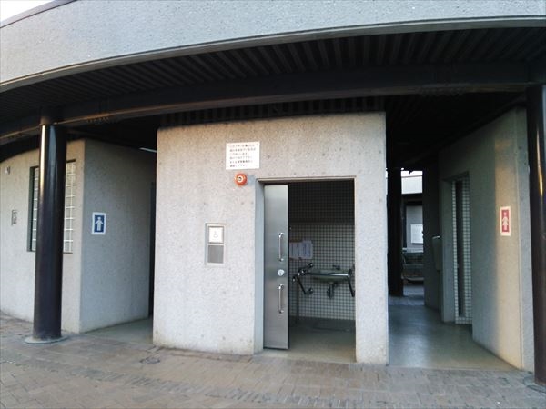 共用トイレ