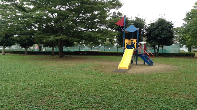 倉松公園 桜・複合遊具・スポーツ施設も楽しめる