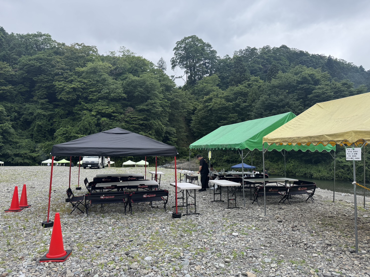十里木ランドの常設テントとBBQ太郎のバーベキュー設営事例