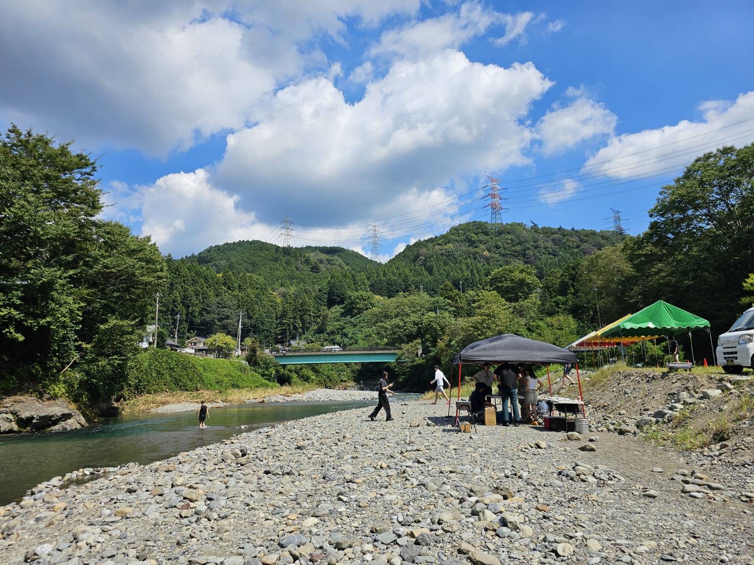 十里木ランドの広い河原と秋川渓谷で楽しむバーベキュー
